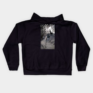 SNOW IN WELL LANE WINTER SCENE Kids Hoodie